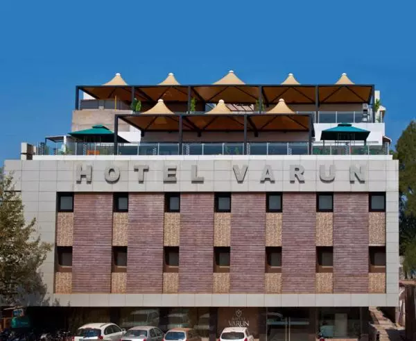 ホテル Varun