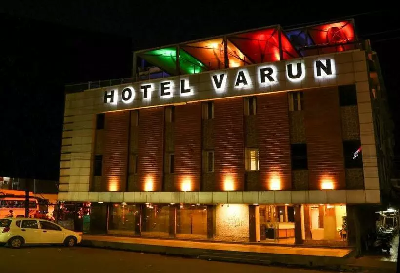 ホテル Varun