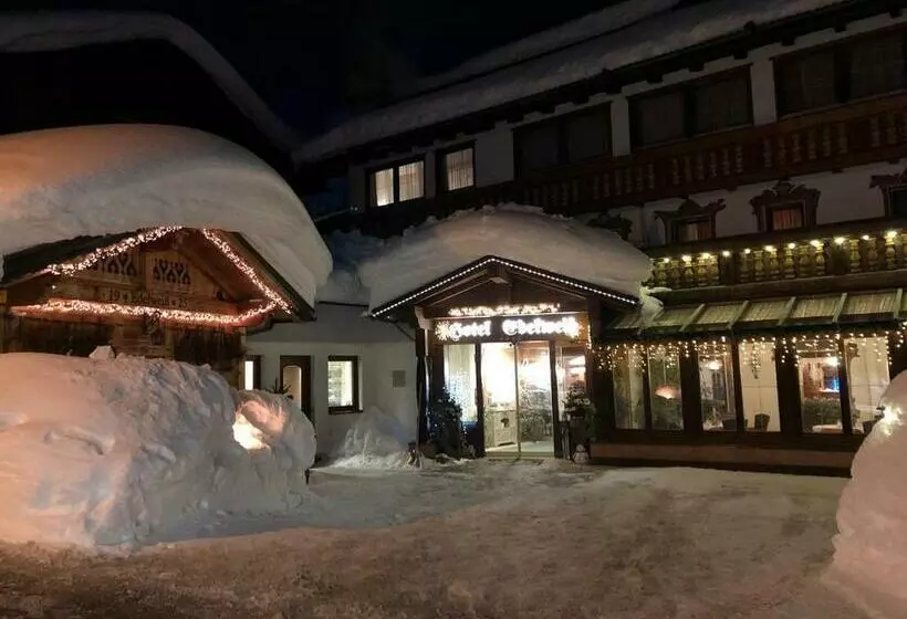 Hotelli Restaurant Edelweiß Garni