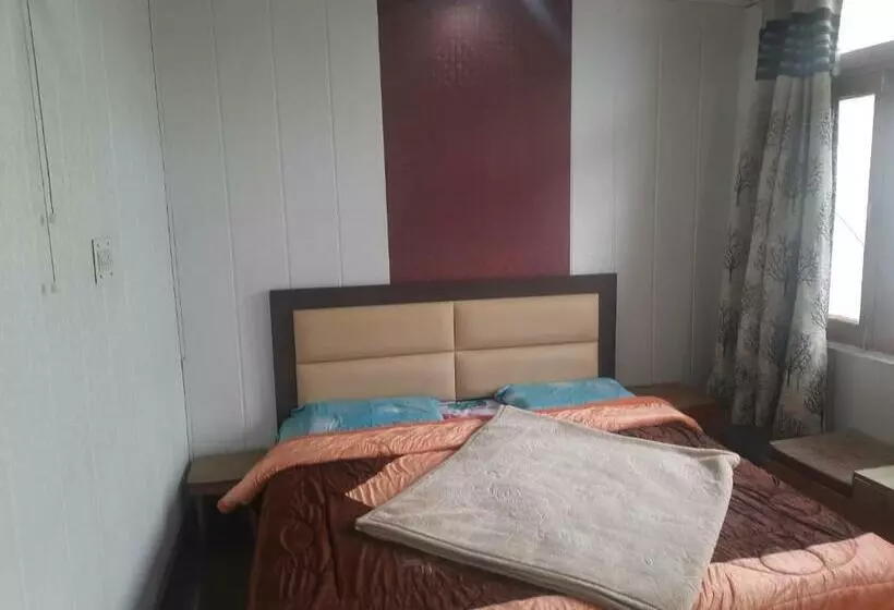 ペンション Arti Guest House