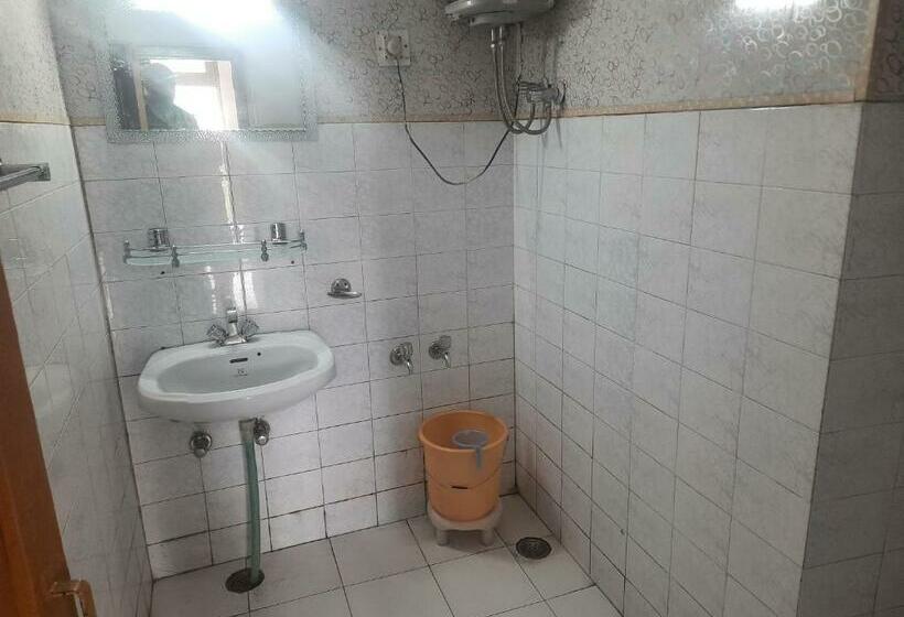 膳宿费 Arti Guest House