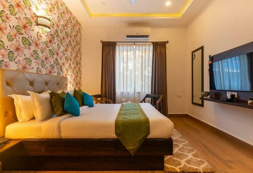 Resort Justa Casa Frangipani Assagao 03 Km From Anjuna Beach