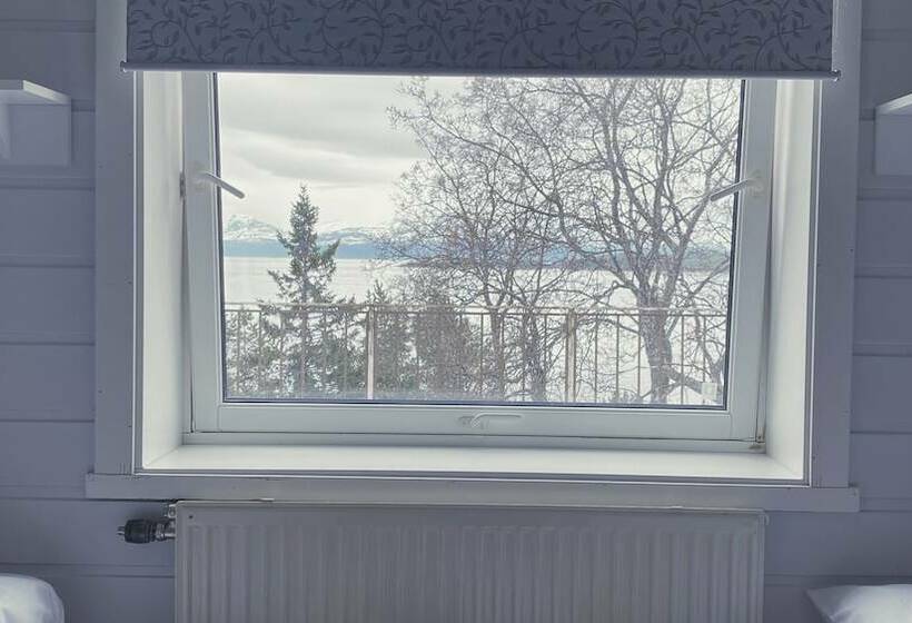 فندق صغير Trondenes Sommerhotell