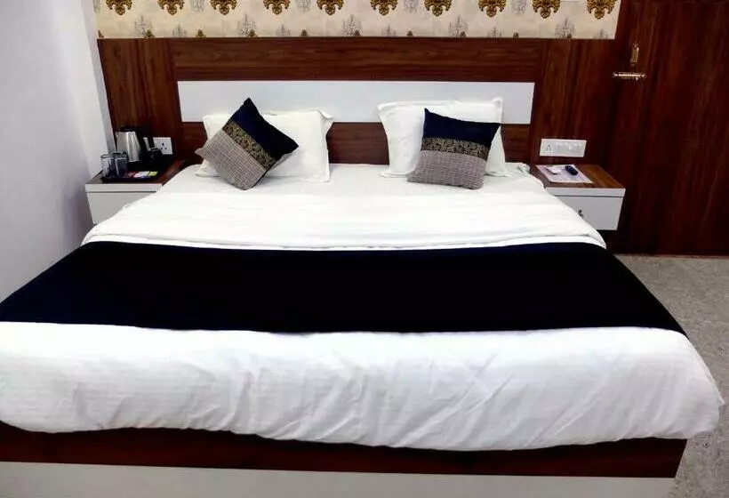 Hotelli The Ramay Palace