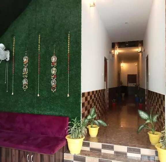 Hotelli The Ramay Palace