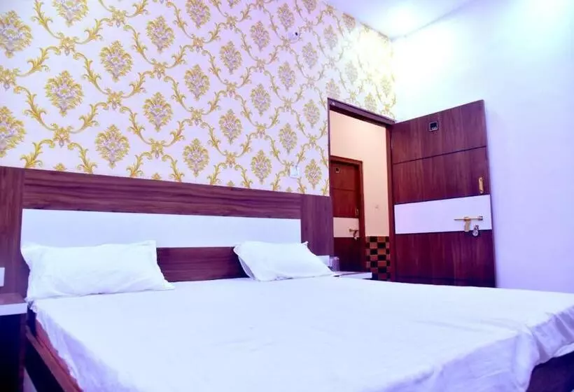 Hotelli The Ramay Palace