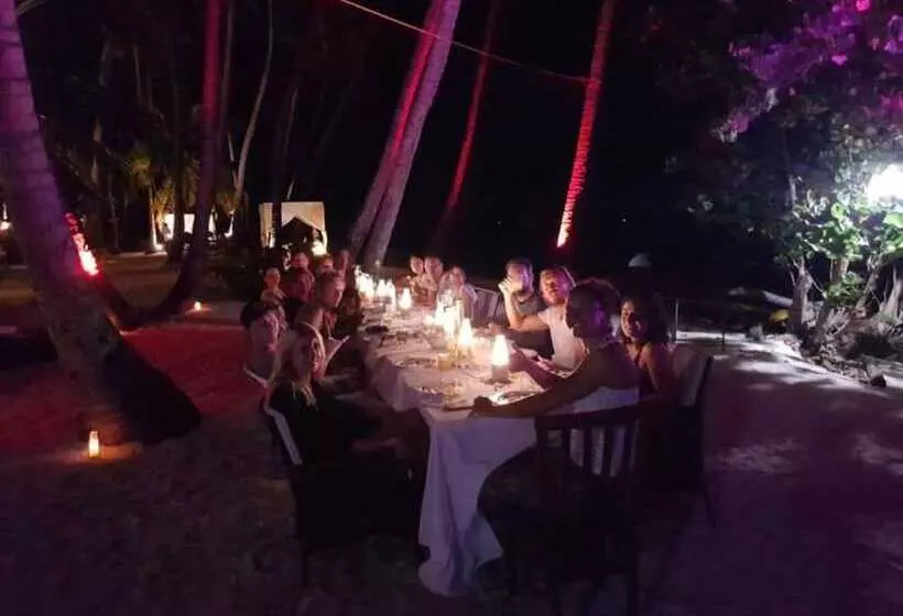 پانسیون Batuta Maldives Fourson