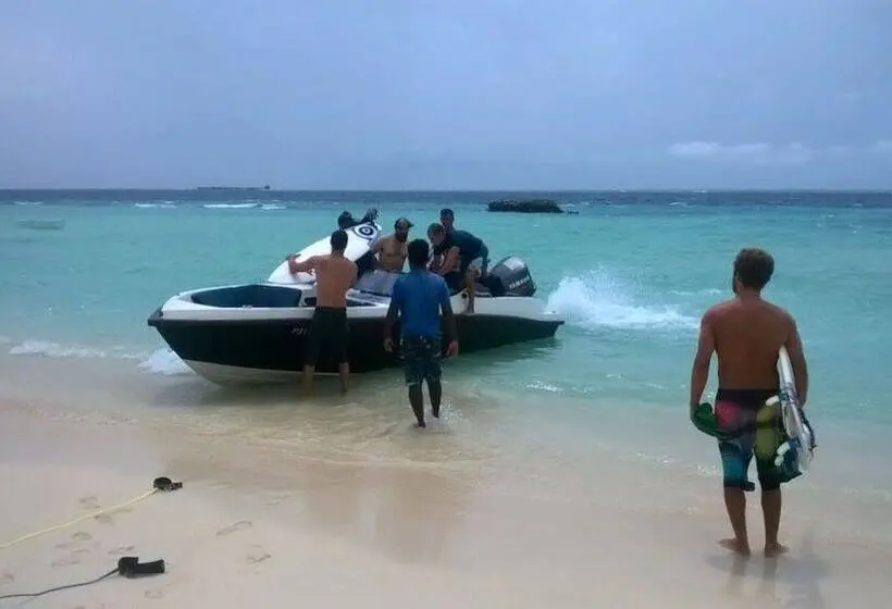 Pensão Batuta Maldives Fourson