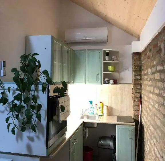 ペンション Fazekas Vendégház