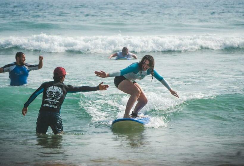Surf & Party   Hostel Somewhere Else