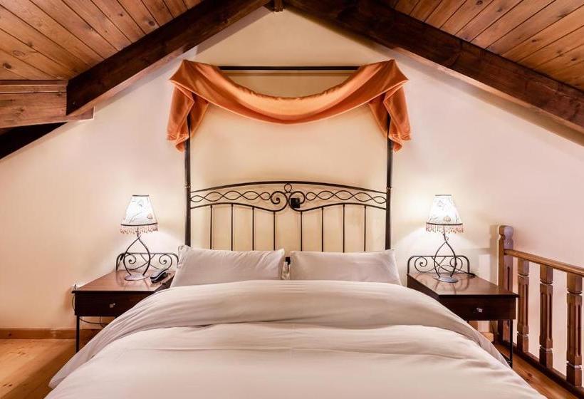 ホテル Celena Maisonettes