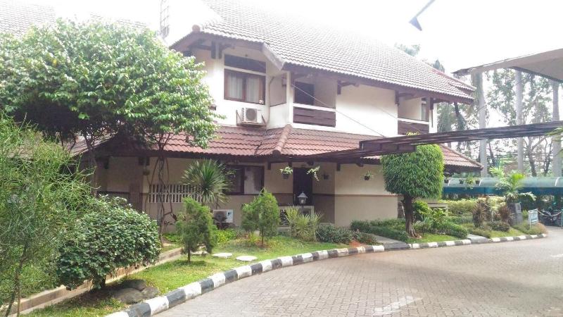 ホテル Cempaka Jaya