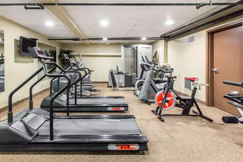 Отель Comfort Inn & Suites Glenwood Springs On The River