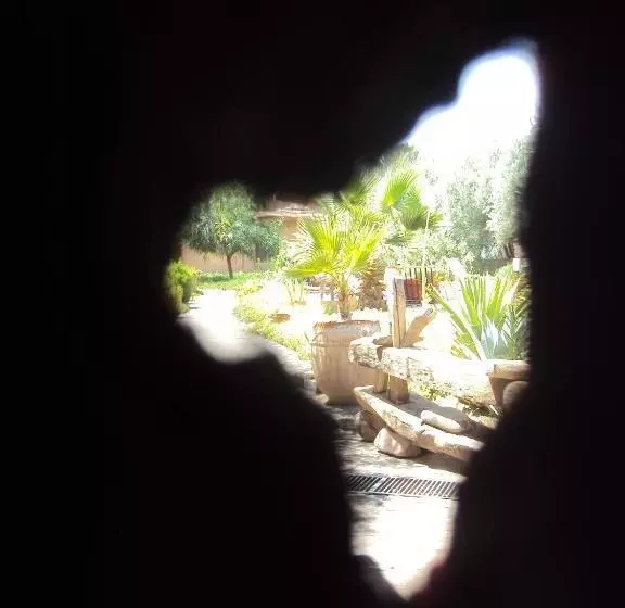 בית מלון כפרי Dar Lorkam