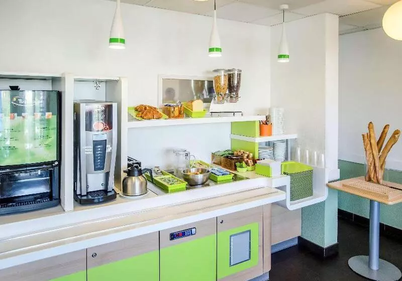 בית מלון כפרי Ibis Budget Aeroport Le Bourget Garonor