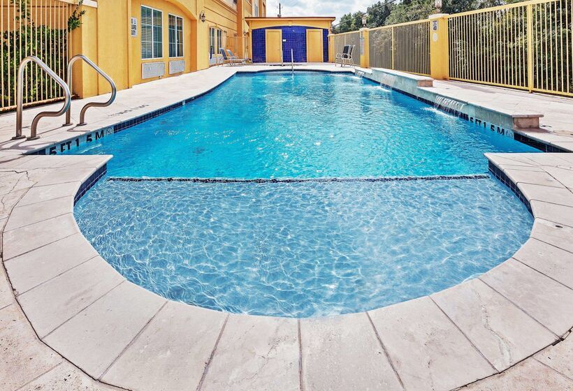 ホテル La Quinta By Wyndham Alvin