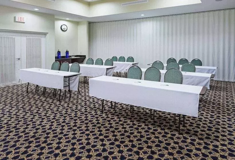 酒店 La Quinta By Wyndham Alvin