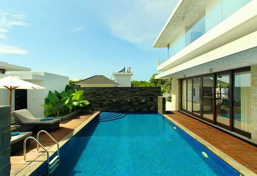 Majestic Point Villas