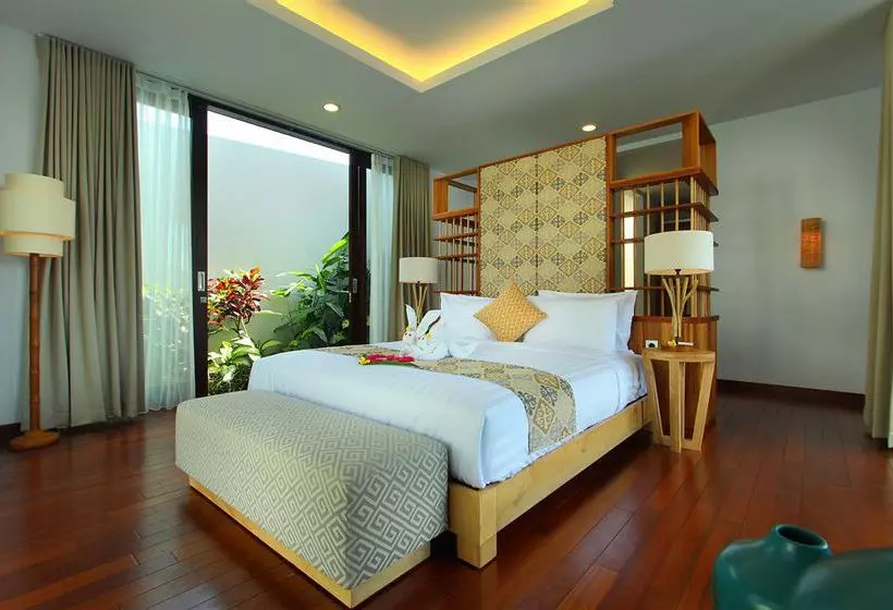 Majestic Point Villas