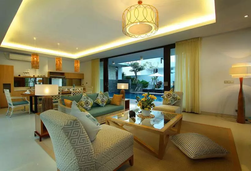 Majestic Point Villas