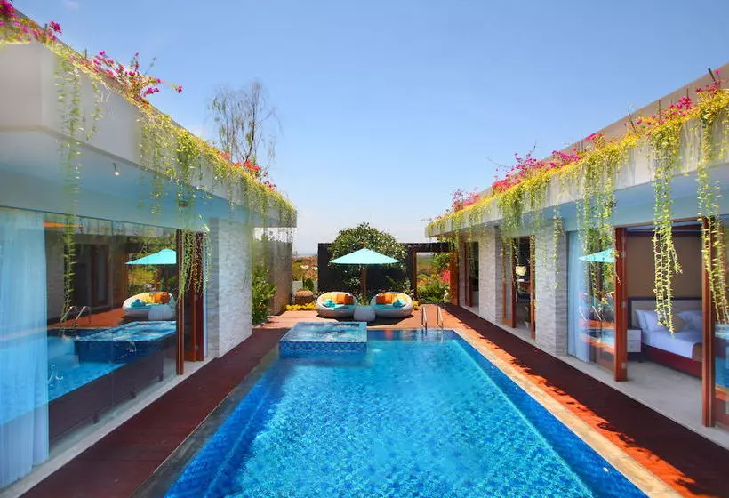 Majestic Point Villas