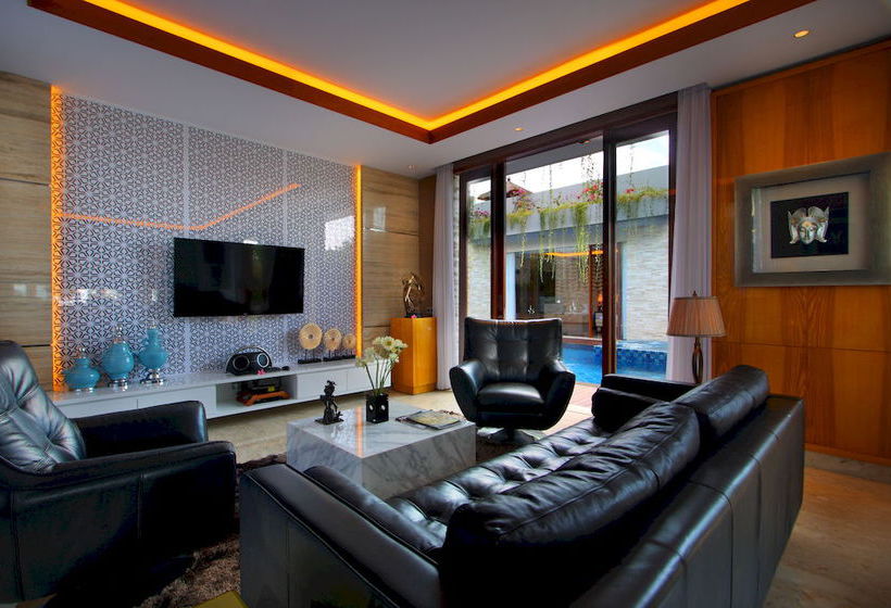 Majestic Point Villas