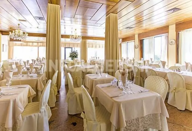 هتل Spiaggia Marconi