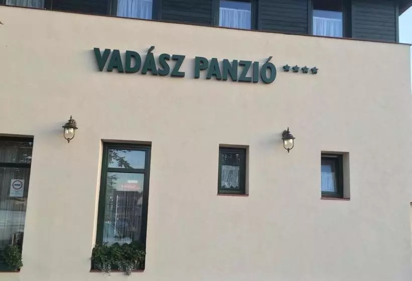 هتل Vadász Panzió és étterem