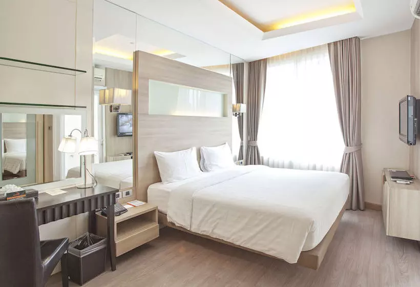 ホテル V Residence Serviced Apartment