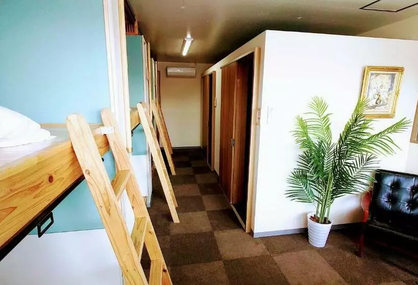 Retkeilymaja 宿 Inn Tek Tek