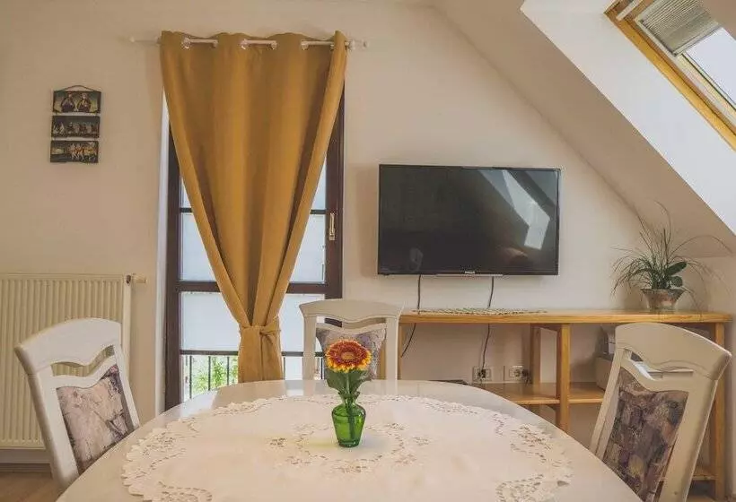 Apartment Amak With Free Onsite Parking