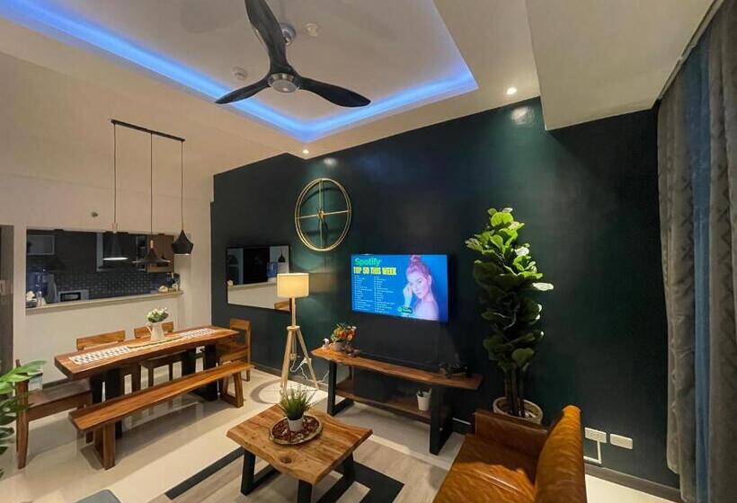 Luxurious & Spacious Suite At The Heart Of Manila