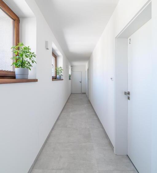 ペンション 4 Pokoje