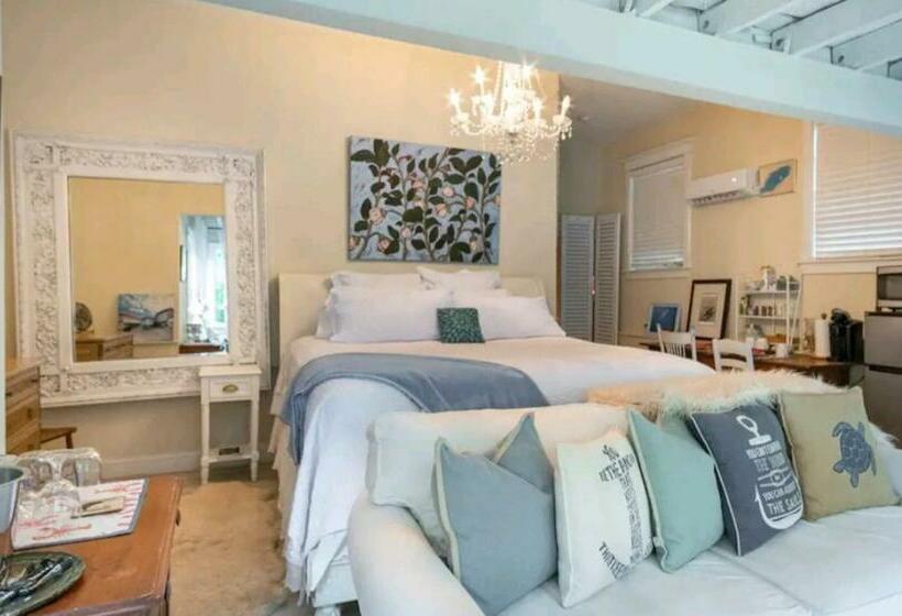 פנסיון Chateau Gardens