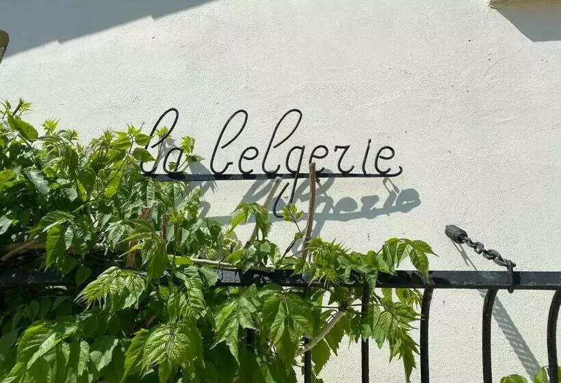 ベッドアンドブレックファースト Chambre D Hôtes La Belgerie