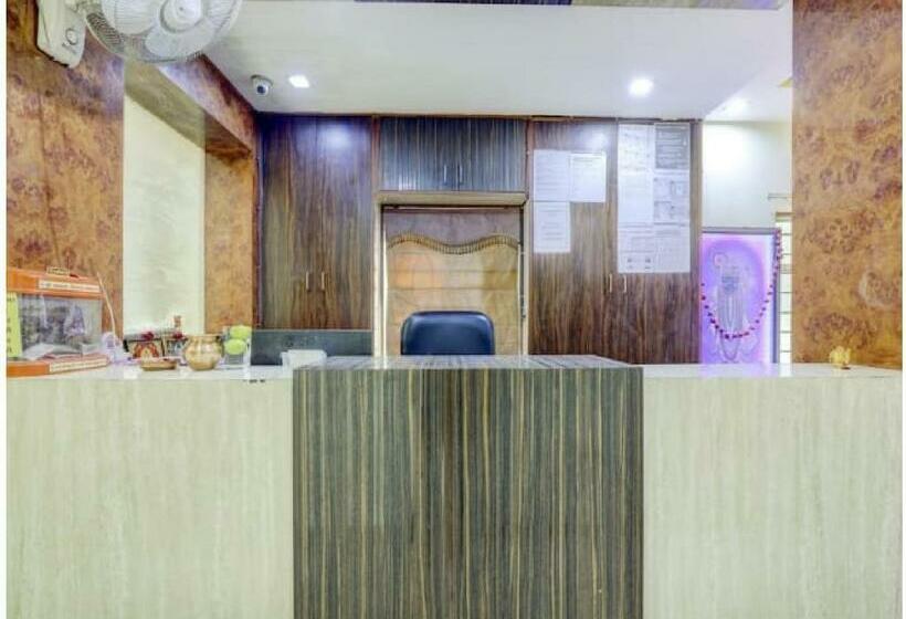 בית מלון כפרי Krishna Palace Vastrapur