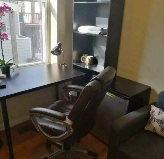 ペンション Most Economical Room In Center Washington Dc