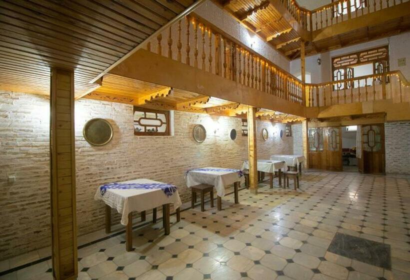 酒店 Bukhara Zaringiz