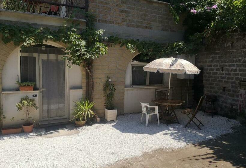 مبيت وإفطار Ape Regina Agriturismo 2 Montelarco