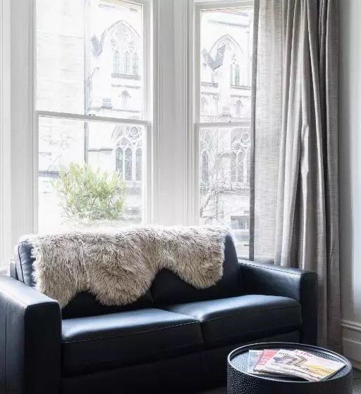 Star Struck On Stuart