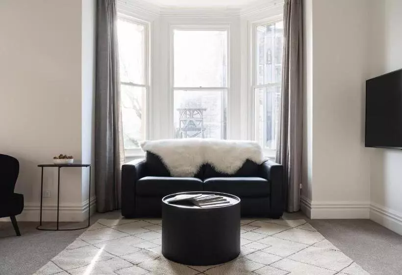 Star Struck On Stuart