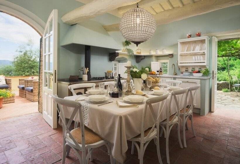 Villa Marraccini 8, Emma Villas