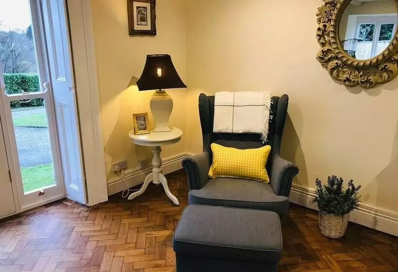 Hengoed Hideaway   Spacious 3 Bed House