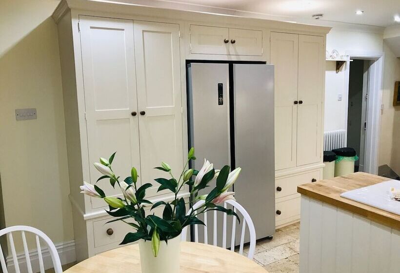 Hengoed Hideaway Spacious 3 Bed House