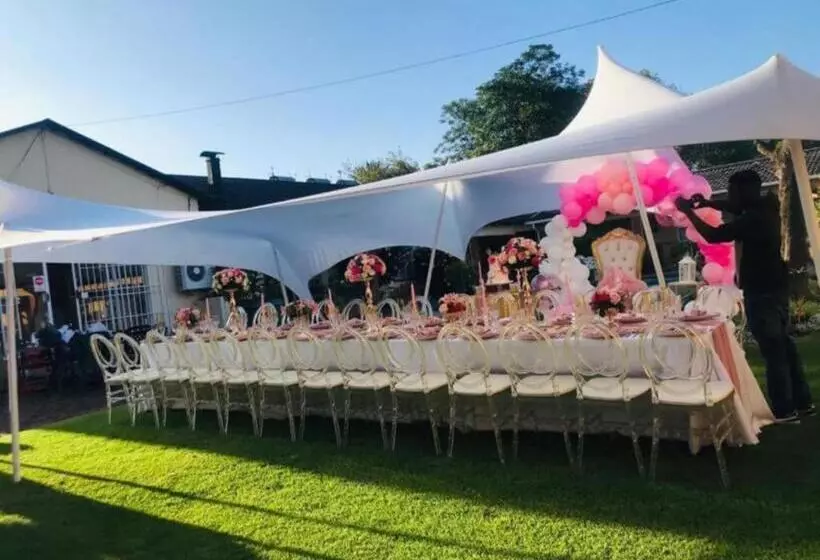 Majatalo African Elephant Guesthouse