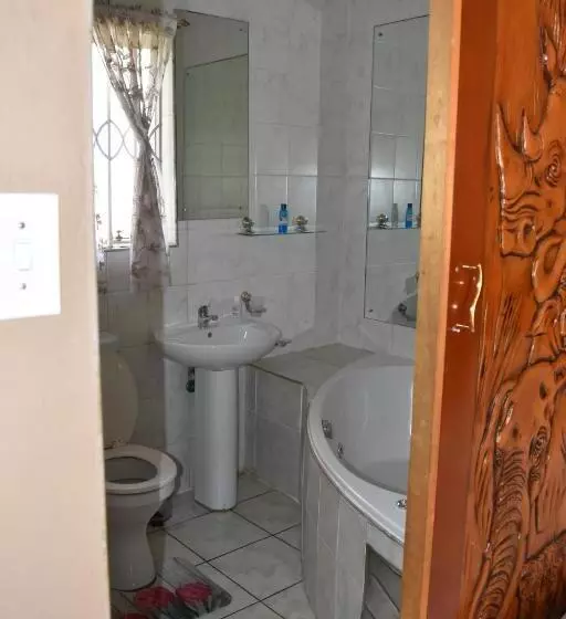 Majatalo African Elephant Guesthouse