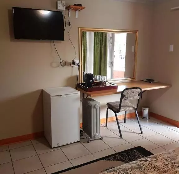 Majatalo African Elephant Guesthouse