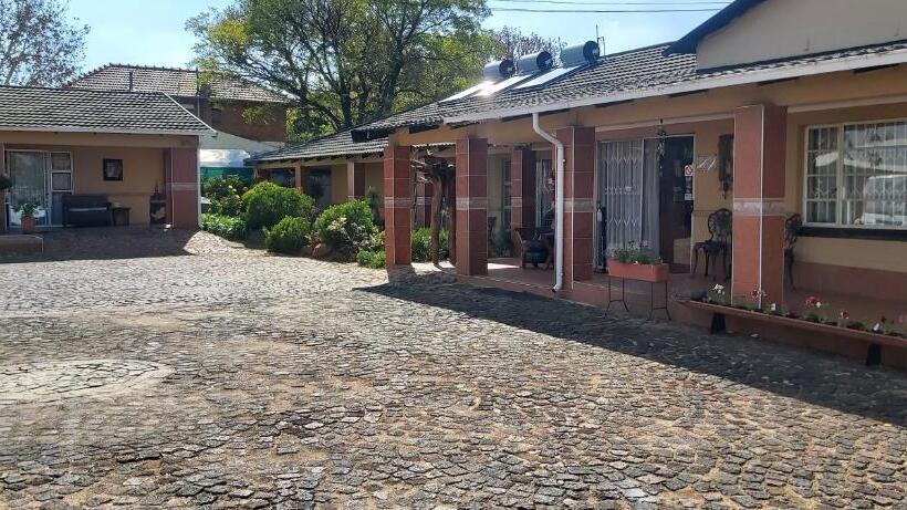 펜션 African Elephant Guesthouse