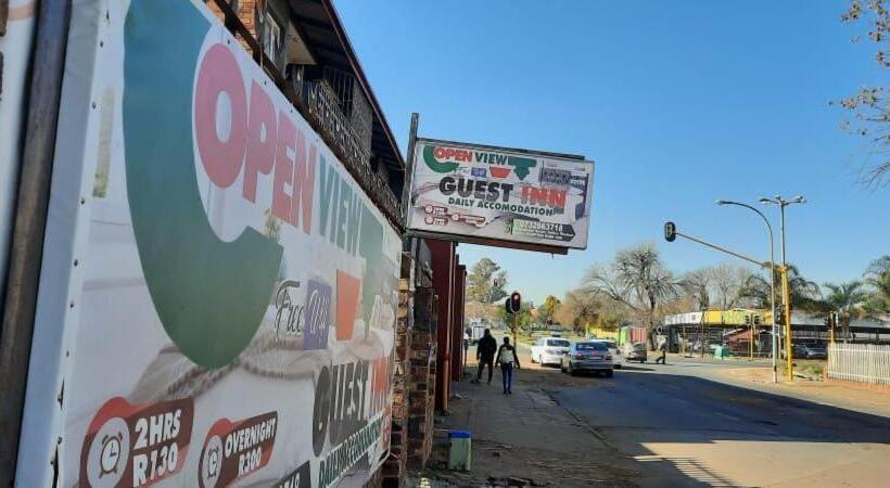 ペンション Open View Guest Inn