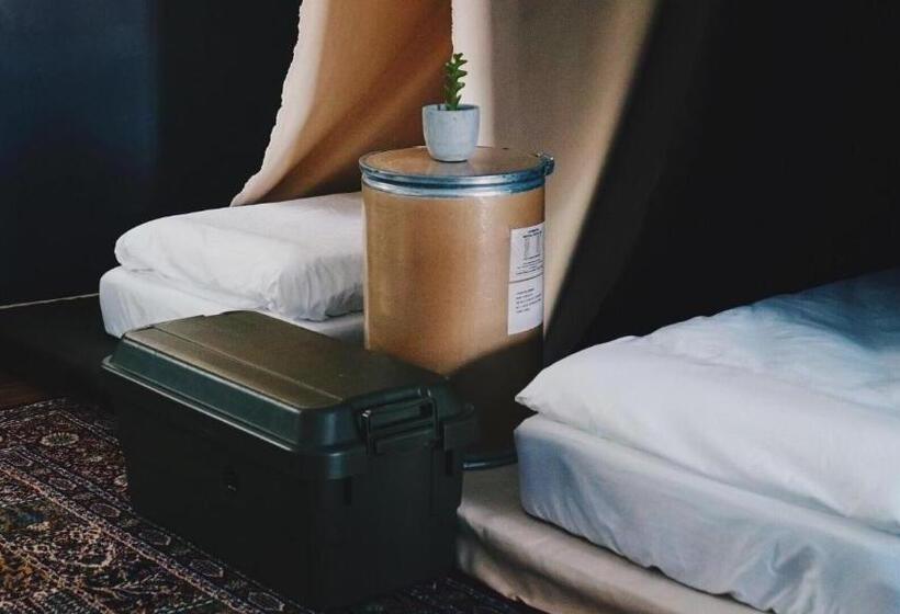 هاستل 小帳篷